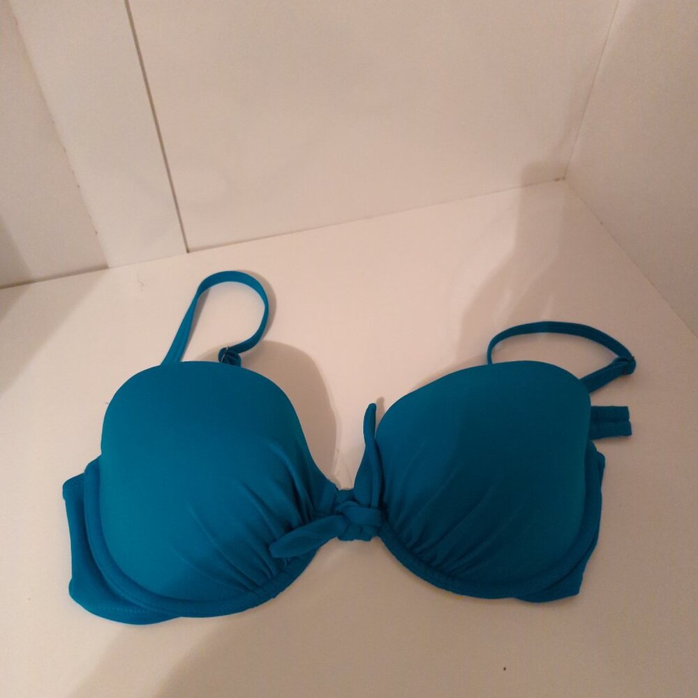 Victoria Secret Swim Top Size 36 C